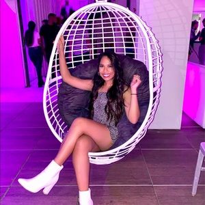 Meet your Posher, Trang